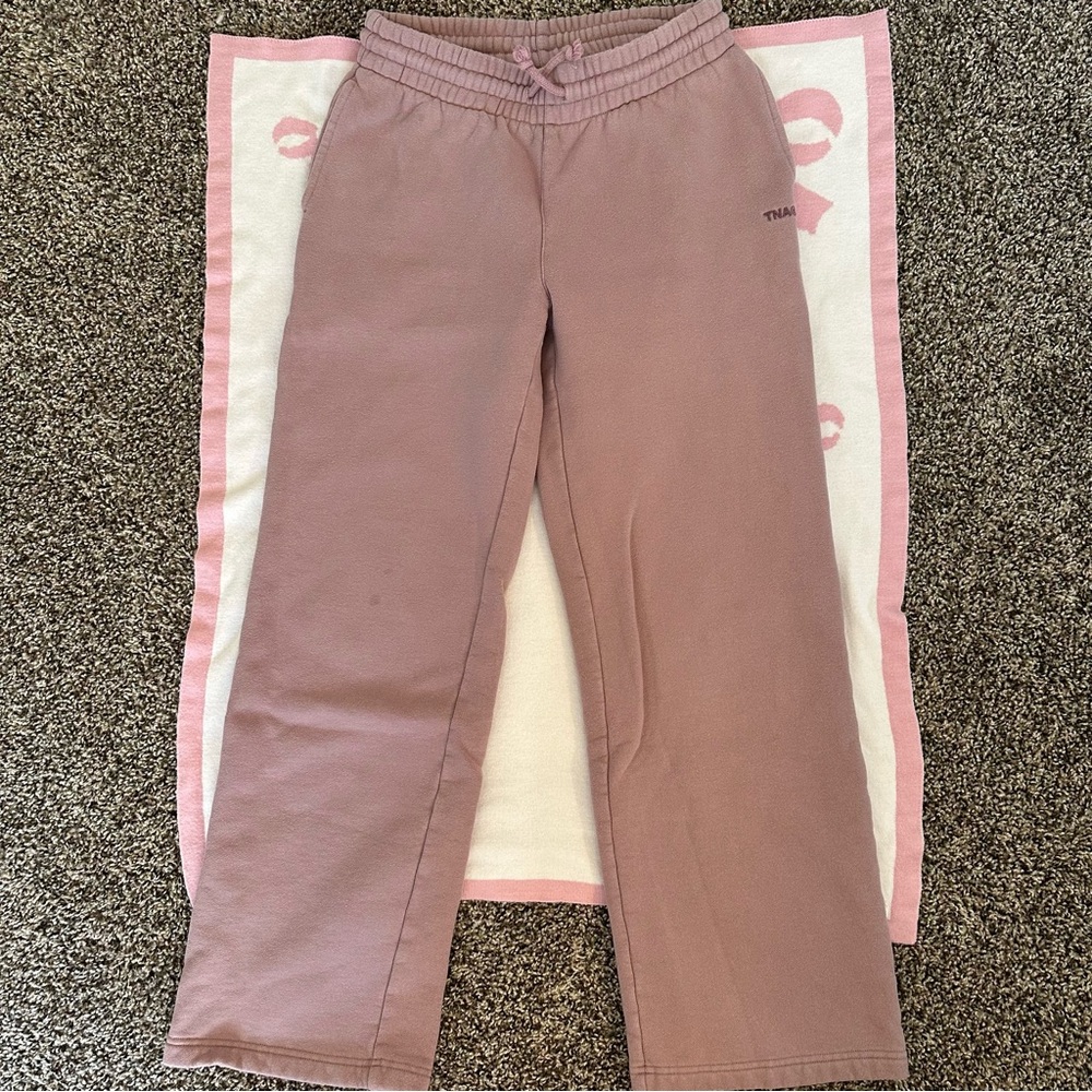 TNA boyfriend wide leg sweatpants in orchid